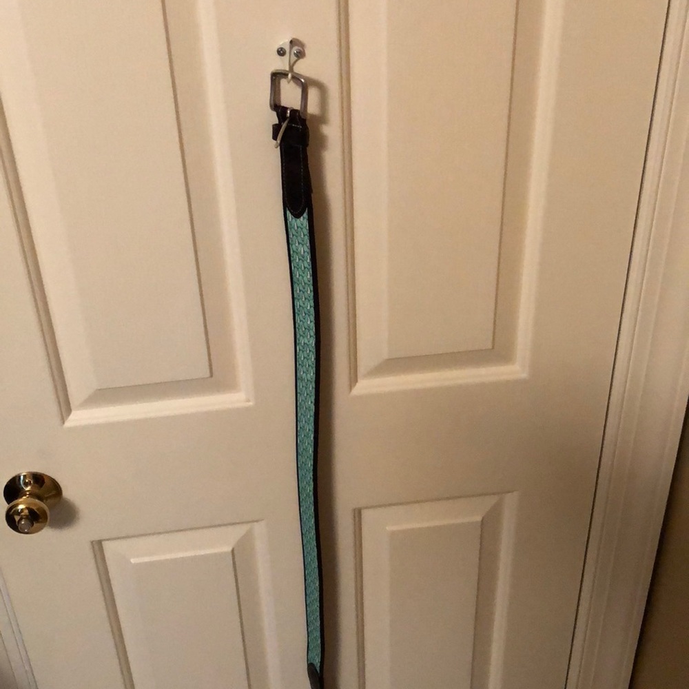 NEVER WORN vineyard vines belt